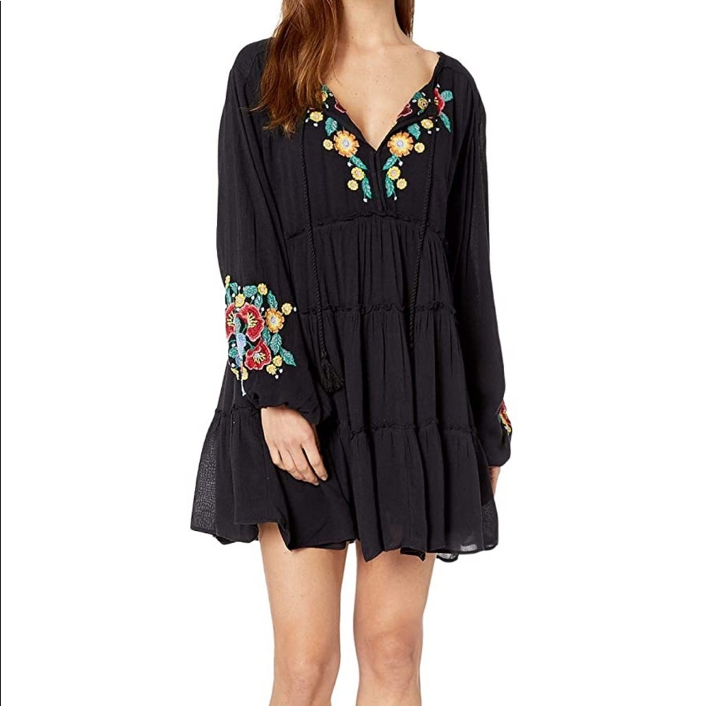 Free People SZ M black tiered dress. Long sleeves, elastic cuff & embroidery.